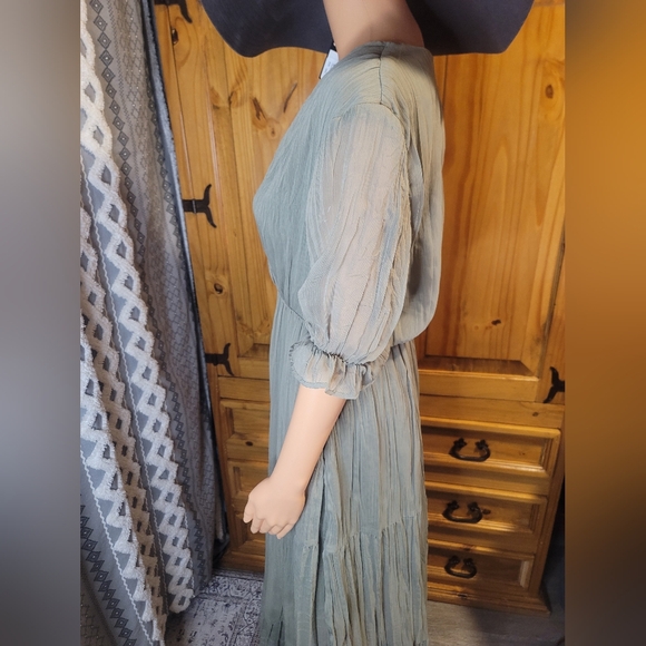 Bella Ella Forest‎ Green Maxi Dress - Picture 6 of 8